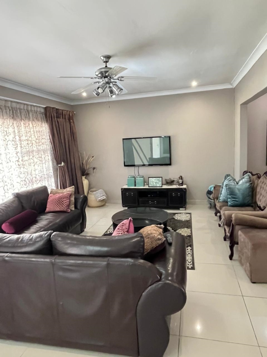 4 Bedroom Property for Sale in Abbotsford Eastern Cape
